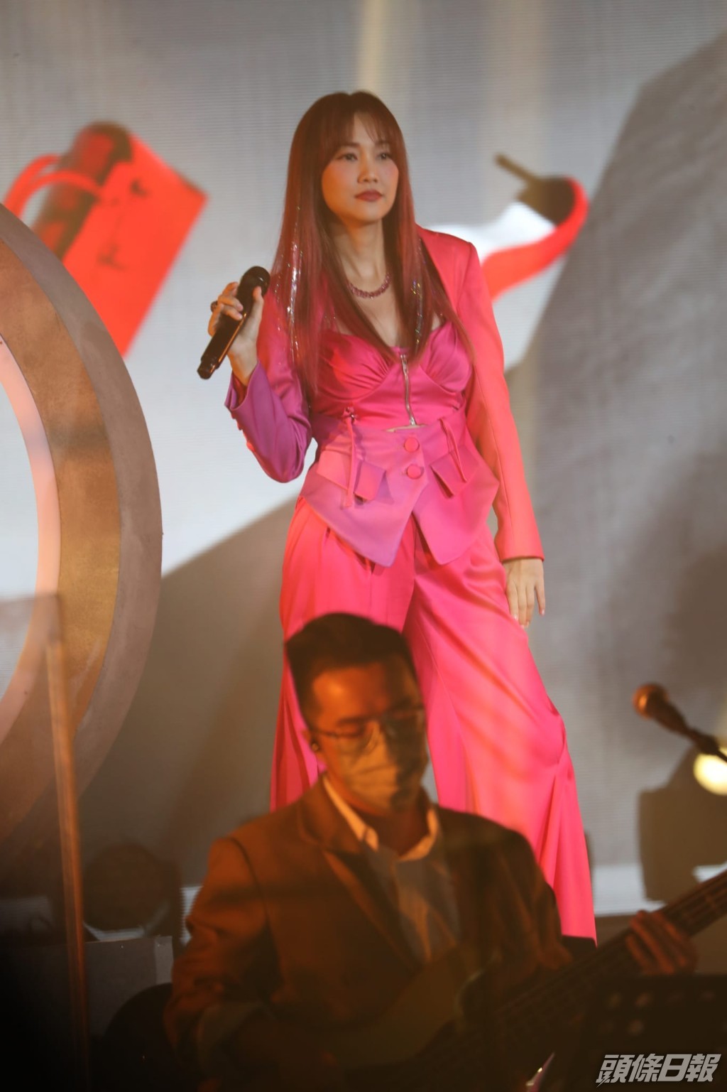 相對Kay就真係密實咗。